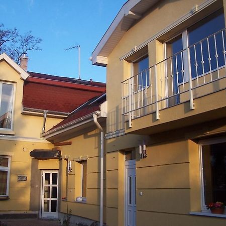 Akácia Apartman Budapeste Exterior foto