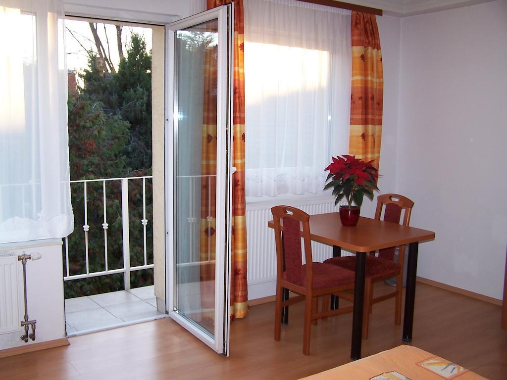 Akácia Apartman Budapeste Quarto foto