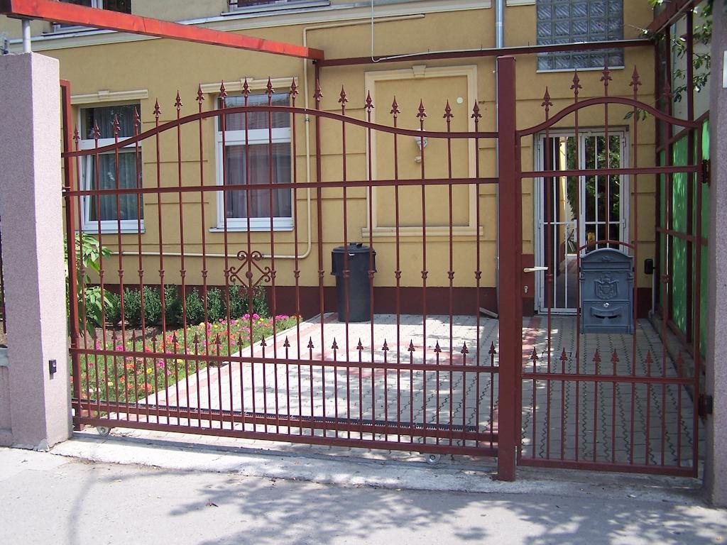 Akácia Apartman Budapeste Exterior foto